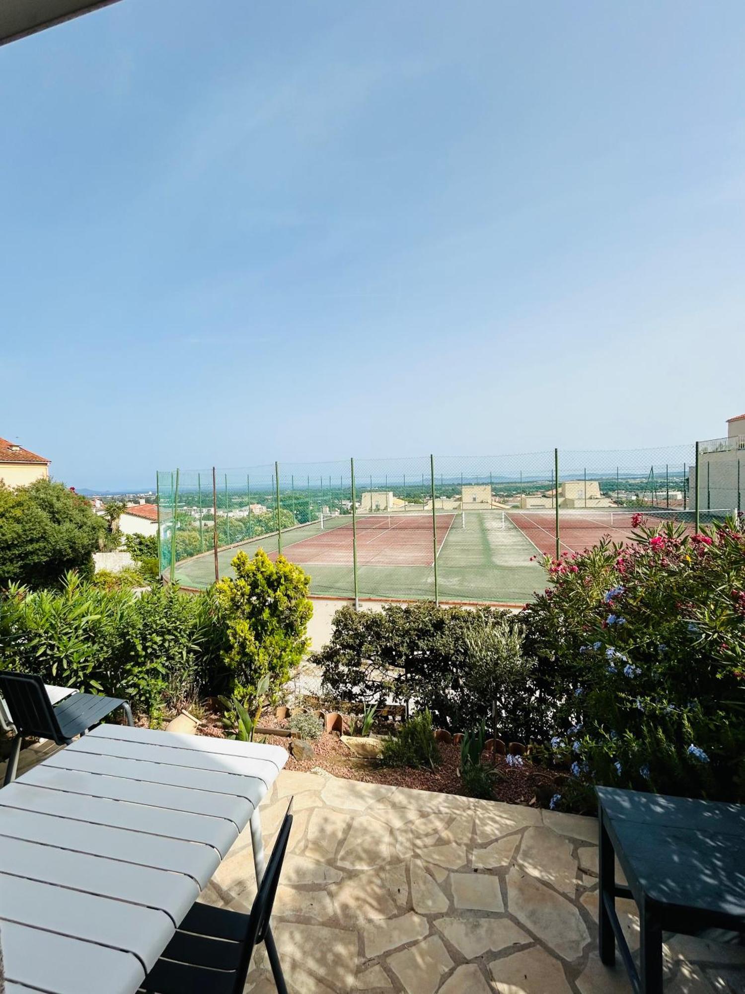 Le Soleil Bleu Hyerois Apartment Hyeres Exterior photo